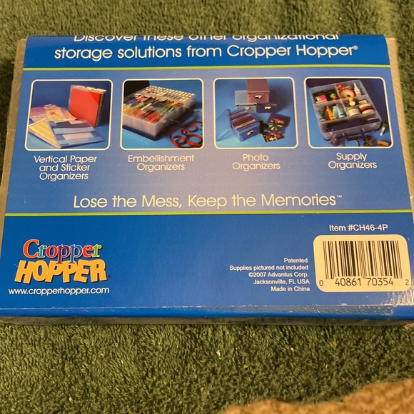 Vintage and NWT set of five sealed photo protector cases - Picture 3 of 3